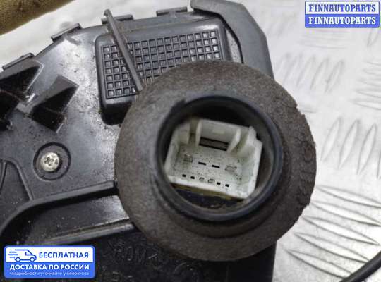 Замок боковой двери на Toyota Camry XV40