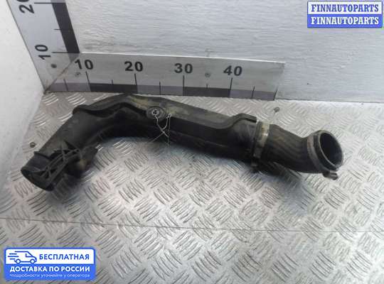 Воздухозаборник на Volkswagen Caddy III (2K)