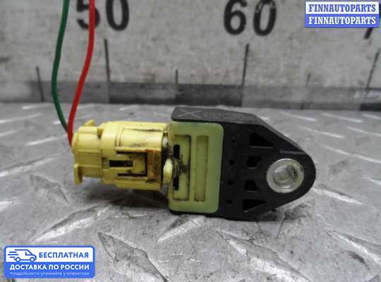 Датчик удара (Airbag) на Toyota Camry XV40