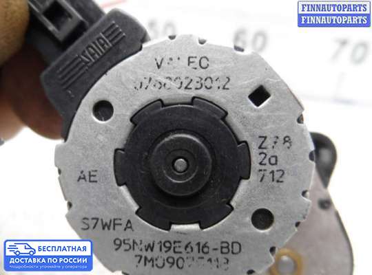 Моторчик заслонки печки на Volkswagen Sharan I (7M)