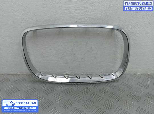 Решетка (заглушка) бампера на BMW X5 (E70)
