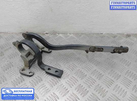 Петля крышки багажника на Volkswagen Touareg I (7L)