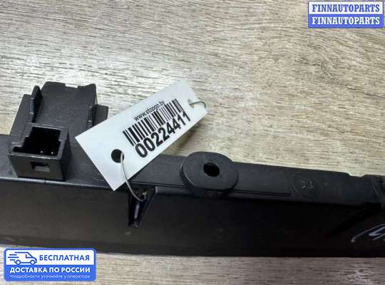 Фонарь (стоп-сигнал) центральный на Mercedes-Benz GLK (X204)