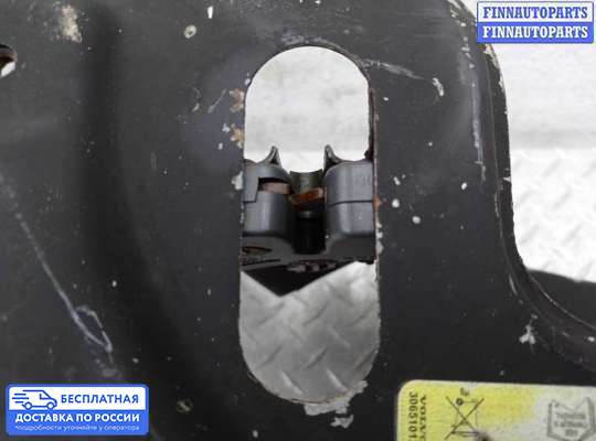 Замок капота на Volvo XC90