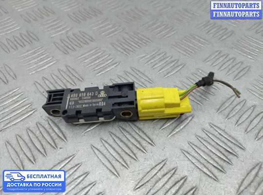 Датчик удара (Airbag) на Audi A8 (D3, 4E)