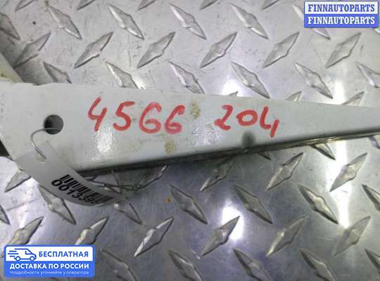 Петля крышки багажника на Mercedes-Benz C (W204)