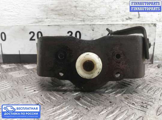Подушка КПП на Toyota FJ Cruiser