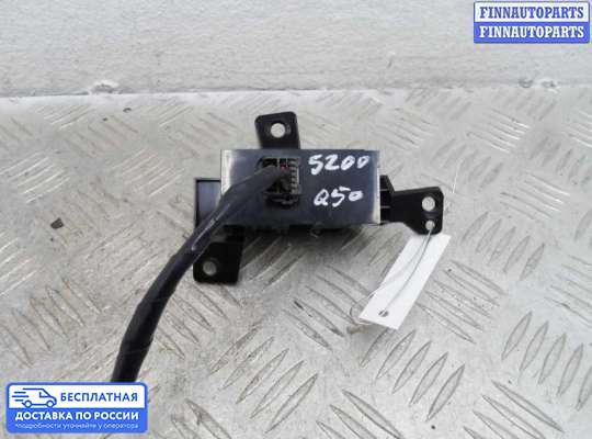 Кнопки на Infiniti Q50 (V37)