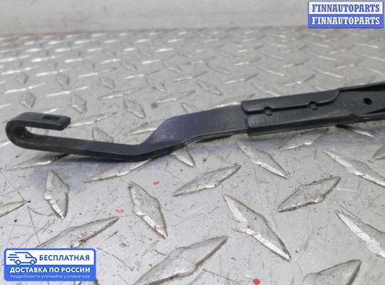Поводок дворника на Toyota Camry XV50