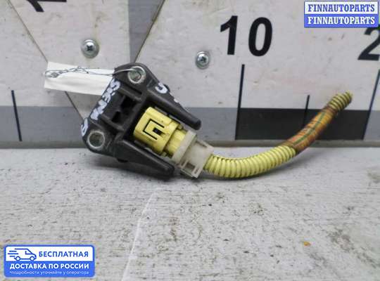 Датчик удара (Airbag) на Toyota Sienna II