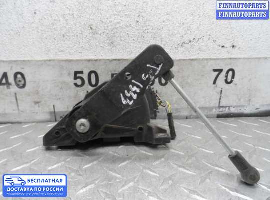 Педальный узел (педаль) на Volkswagen Transporter T5