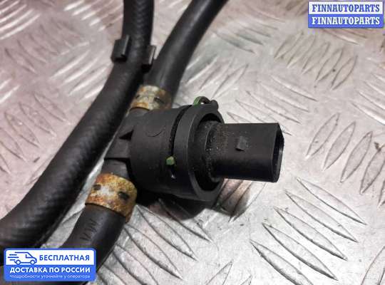 Патрубок (трубка, шланг) на Volkswagen Transporter T5