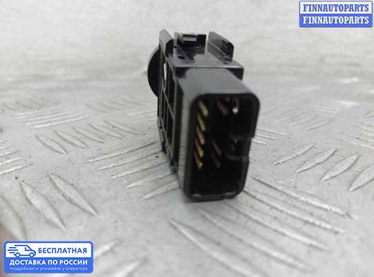 Кнопка аварийной остановки на Toyota Matrix I (E13)