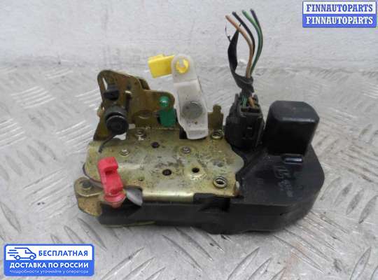 Замок боковой двери на Chrysler 300C I (LX)