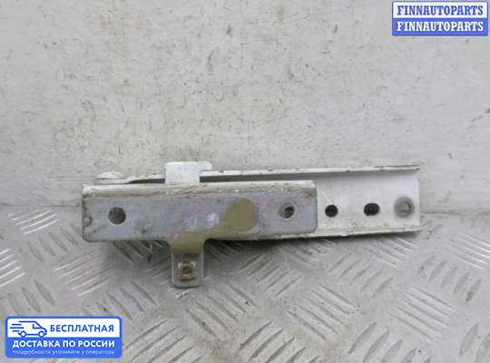Петля капота на Suzuki XL7 II