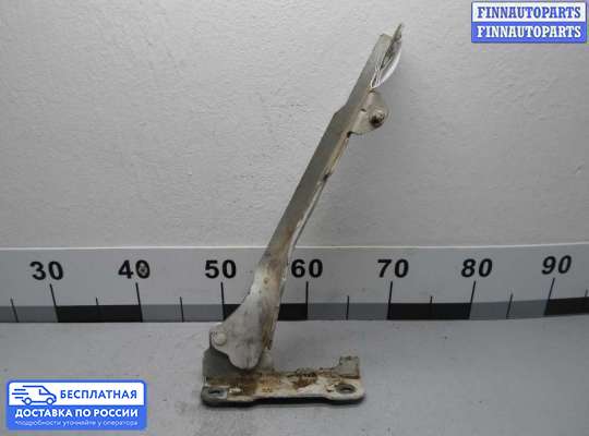 Петля капота на Ford Explorer IV (U251)