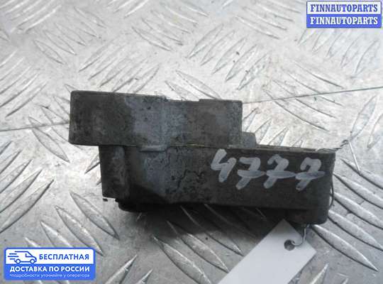 Кронштейн ДВС (лапа) на Mercedes-Benz C (W203)