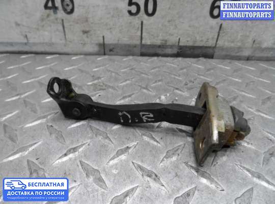 Ограничитель двери на Toyota Camry XV30