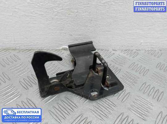 Замок капота на Volkswagen Touareg I (7L)