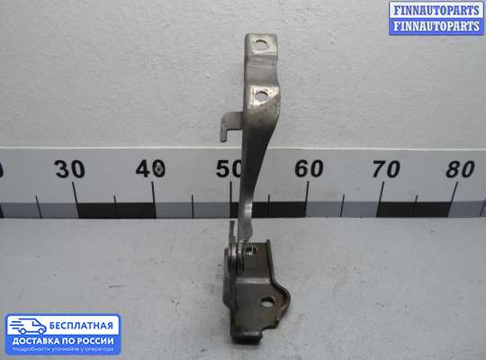 Петля капота на Hyundai Santa Fe II (CM)