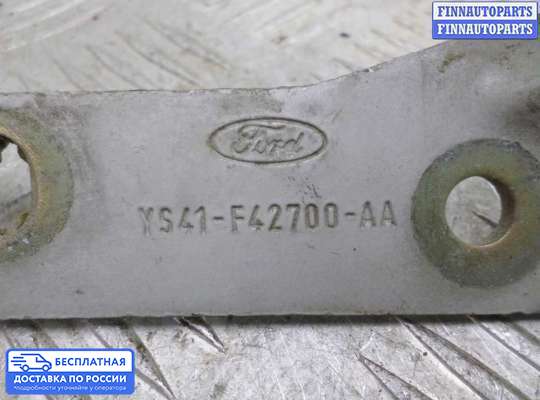 Петля крышки багажника на Ford Focus I