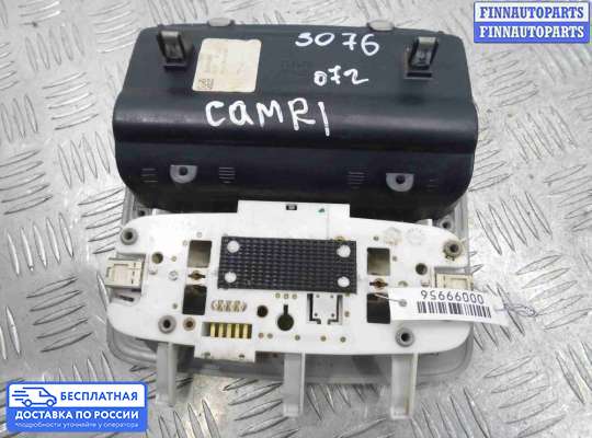 Фонарь салона (плафон) на Toyota Camry XV30