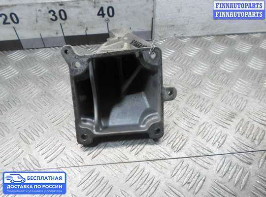 Кронштейн ДВС (лапа) на Mercedes-Benz C (W204)