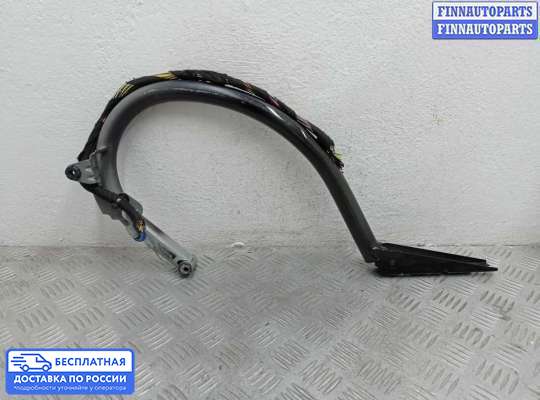 Петля крышки багажника на Mercedes-Benz E (W212)