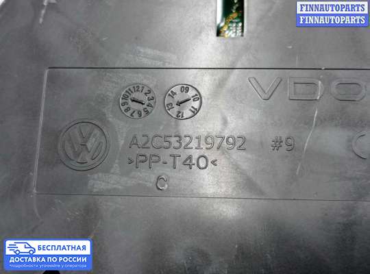 Щиток приборов на Volkswagen Passat B7 (36)