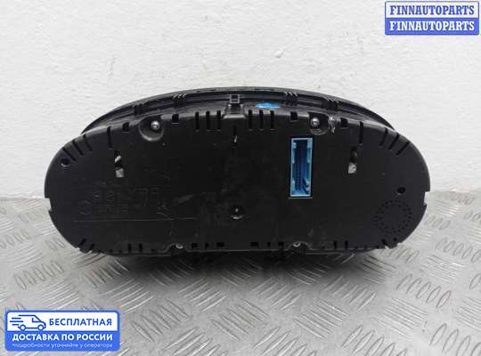 Щиток приборов на Volkswagen Passat B7 (36)