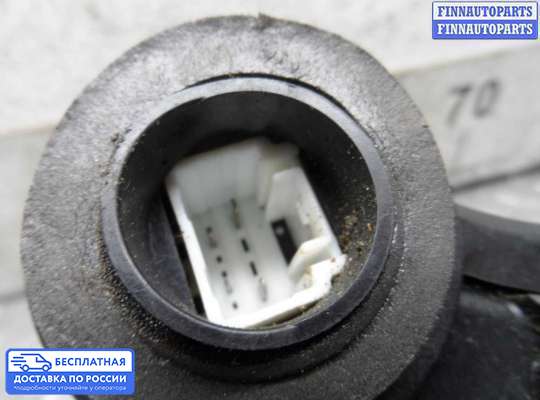 Замок боковой двери на Toyota Camry XV40