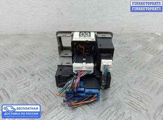 Блок управления зеркал на Subaru Tribeca