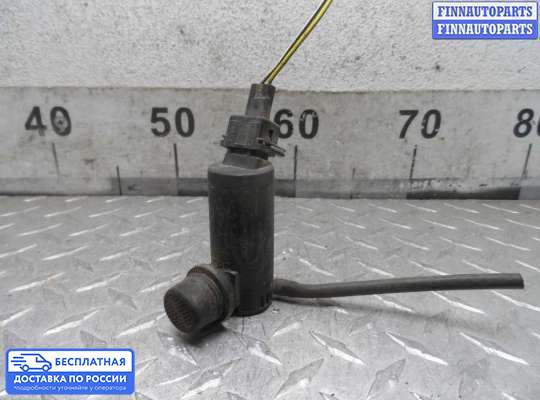 Моторчик (насос) омывателя на Ford Focus I