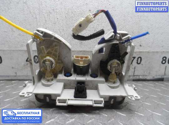 Блок управления печкой на Subaru Forester III (SH)