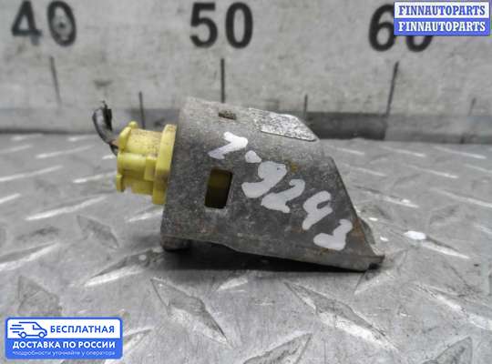 Датчик удара (Airbag) на Toyota Camry XV30