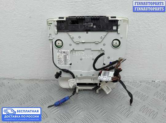 Фонарь салона (плафон) на Mercedes-Benz C (W204)