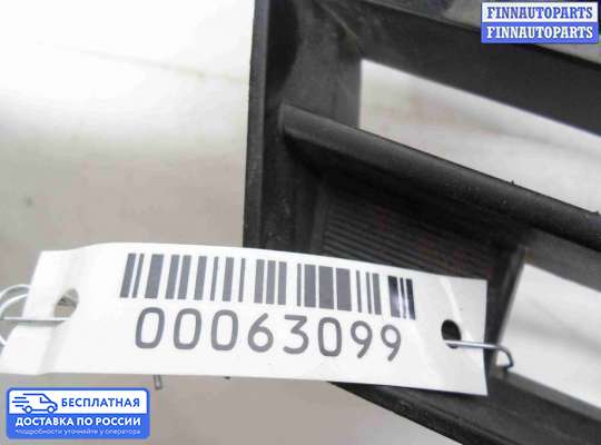 Решетка (заглушка) бампера на Toyota Camry XV50