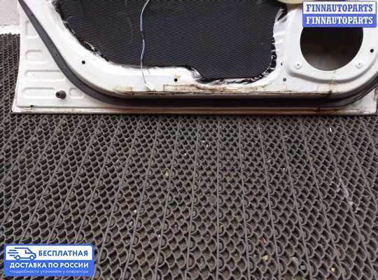 Петля двери на Subaru Tribeca