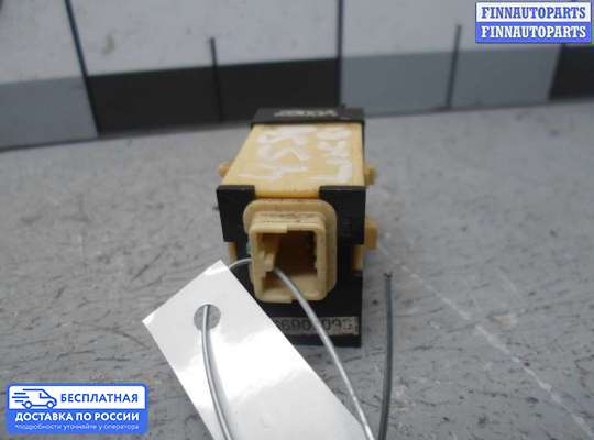 Блок управления стеклоподъёмниками на Jeep Cherokee II / Liberty (KJ)