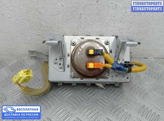 Подушка безопасности пассажира (AirBag) на Toyota FJ Cruiser
