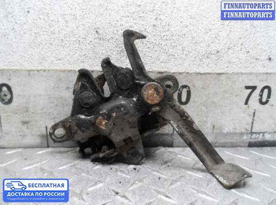 Замок капота на Toyota Camry XV30