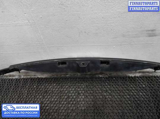Планка подсветки номера на Jeep Grand Cherokee IV (WK2)