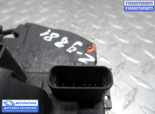 Замок боковой двери на Hyundai Santa Fe II (CM)