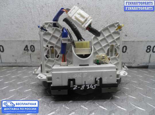 Блок управления печкой на Subaru Forester III (SH)