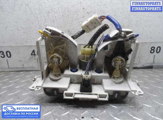 Блок управления печкой на Subaru Forester III (SH)