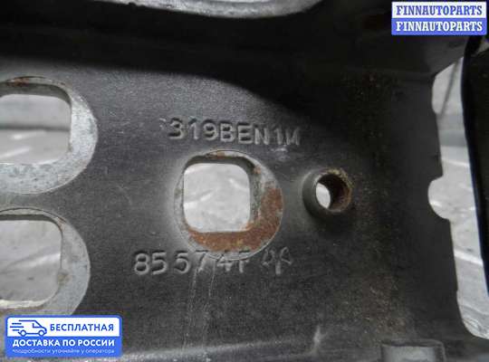 Петля двери на Chrysler PT Cruiser