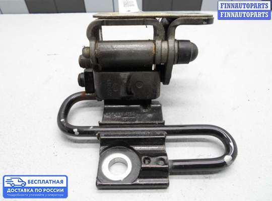 Петля двери на Volkswagen Passat CC (357)