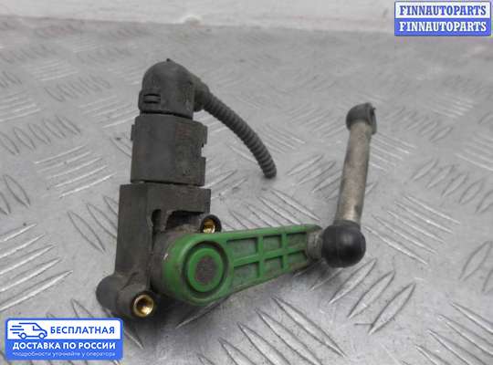Датчик дорожного просвета на Volkswagen Touareg II (7P)