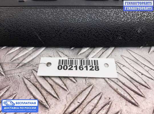 Крышка ДВС (декоративная) на Audi A8 (D3, 4E)