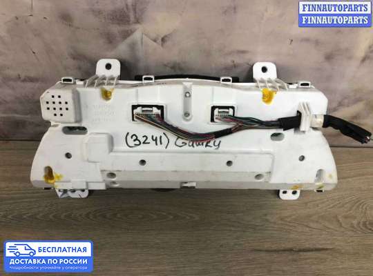 Щиток приборов на Toyota Camry XV40